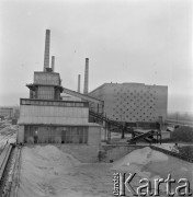 Lata 60., Sandomierz, Polska.
Huta szkła 