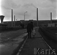 Lata 60., Sandomierz, Polska.
Huta szkła 