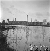 Lata 60., Sandomierz, Polska.
Huta szkła 