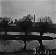 Lata 60., Sandomierz, Polska.
Huta szkła 
