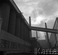Lata 60., Sandomierz, Polska.
Huta szkła 