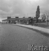 lata 70-te, Annopol, Warszawa, Polska
Brukowana ulica
Fot. Irena Jarosińska, zbiory Ośrodka KARTA