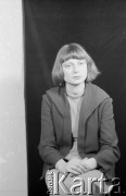 lata 50-te, Warszawa, Polska.
Plastyczka Krystyna 
Fot. Irena Jarosińska, zbiory Ośrodka KARTA
