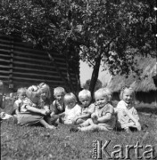1953, Spółdzielnia Produkcyjna Dębno, okolice Łańcuta, Polska
Przedszkole
Fot. Irena Jarosińska, zbiory Ośrodka KARTA