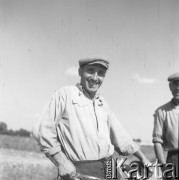 1953, Spółdzielnia Produkcyjna Dębno, okolice Łańcuta, Polska
Brygadzista budowlany Józef Ziaja
Fot. Irena Jarosińska, zbiory Ośrodka KARTA