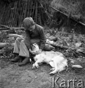 lata 50-te, Krościenko, Polska
Syn Ireny Jarosińskiej - Marek.
Fot. Irena Jarosińska, zbiory Ośrodka KARTA