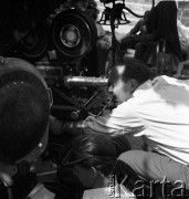 1954, Łódź, Polska
Operator Stanisław Wohl na planie filmu 