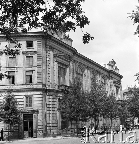 30.06.1954, Lublin, Polska
Teatr im. Juliusza Osterwy w Lublinie przy ul. Hanki Sawickiej.
Fot. Irena Jarosińska, zbiory Ośrodka KARTA