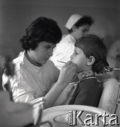 Lata 50., miejsce nieznane, Polska.
Przychodnia stomatologiczna dla dzieci. 
Fot. Irena Jarosińska, zbiory Ośrodka KARTA