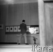 1959, Warszawa, Polska.
Wojciech Zabłocki - szermierz, olimpijczyk, architekt. 
Fot. Irena Jarosińska, zbiory Ośrodka KARTA