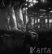 Lata 60., miejsce nieznane, Polska.
Masarnia.
Fot. Irena Jarosińska, zbiory Ośrodka KARTA