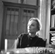 Wiosna 1960, Warszawa, Polska.
Aktorka Aleksandra Śląska.
Fot. Irena Jarosińska, zbiory Ośrodka KARTA