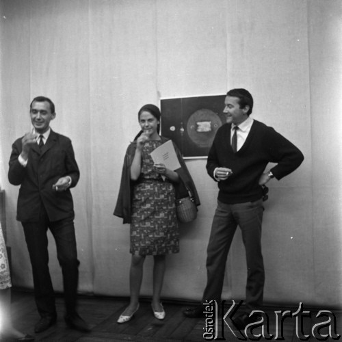 1956-1965, Warszawa, Polska.
Wernisaż w Galerii Krzywe Koło. 
Fot. Irena Jarosińska, zbiory Ośrodka KARTA