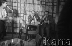 Lata 60., Warszawa, Polska.
Kawiarnia 