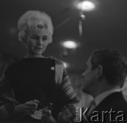 Lata 60., Warszawa, Polska.
Kawiarnia 