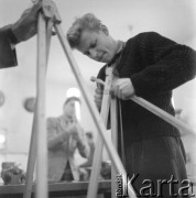 1962, Olsztyn, woj. olsztyńskie, Polska.
Uczeń Studium Nauczycielskiego podczas zajęć.
Fot. Irena Jarosińska, zbiory Ośrodka KARTA