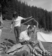 Lata 60., Polska.
Obóz taternicki w górach.
Fot. Irena Jarosińska, zbiory Ośrodka KARTA