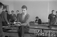 Lata 60., Szczecin, Polska.
Studenci Politechniki Szczecińskiej w sali wykładowej.
Fot. Irena Jarosińska, zbiory Ośrodka KARTA
