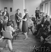 1968, Kraków, Polska.
Wakacyjny kurs języka polskiego dla slawistów z zagranicy, zorganizowany przez Studium Kultury i Języka Polskiego dla Cudzoziemców 
