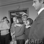 1968, Kraków, Polska.
Zagraniczni uczestnicy wakacyjnego kursu języka polskiego dla slawistów zorganizowanego przez Studium Kultury i Języka Polskiego dla Cudzoziemców 