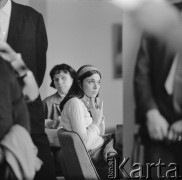 1968, Kraków, Polska.
Wakacyjny kurs języka polskiego dla slawistów z zagranicy, zorganizowany przez Studium Kultury i Języka Polskiego dla Cudzoziemców 
