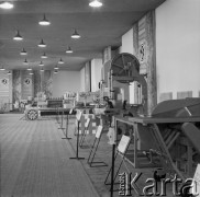 28.11.1965-2.01.1966, Czechosłowacja.
Ekspozycja maszyn do obróbki drewna na wystawie polskiej Centrali Handlu Zagranicznego 