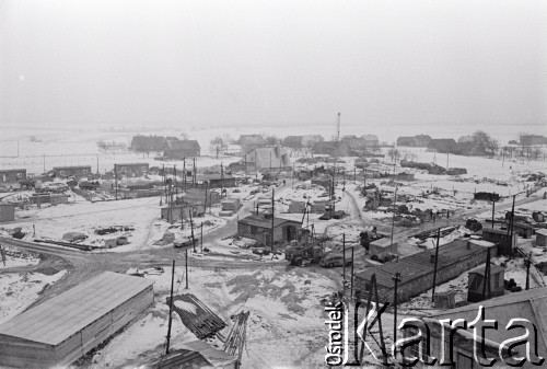 10.02.1961, Śląsk, Polska.
Zespół zabudowań kopalni Rybnickiego Okręgu Węglowego.
Fot. Irena Jarosińska, zbiory Ośrodka KARTA