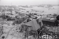 10.02.1961, Śląsk, Polska.
Zespół zabudowań kopalni Rybnickiego Okręgu Węglowego.
Fot. Irena Jarosińska, zbiory Ośrodka KARTA