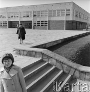 1974, Gdańsk, Polska.
Przechodnie.
Fot. Irena Jarosińska, zbiory Ośrodka KARTA