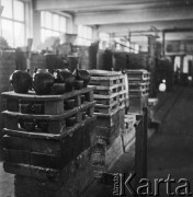 Lata 60., Łysa Góra, woj. krakowskie, Polska.
Wyroby ceramiczne wytworzone w Spółdzielni Wyrobów Ceramicznych „Kamionka”.
Fot. Irena Jarosińska, zbiory Ośrodka KARTA