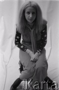 Lata 80., Polska.
Kobieta.
Fot. Irena Jarosińska, zbiory Ośrodka KARTA
