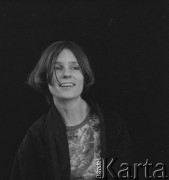 1976, Warszawa, Polska.
Portret dziennikarki Małgorzaty Dzieduszyckiej-Ziemilskiej.
Fot. Irena Jarosińska, zbiory Ośrodka KARTA