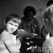 1968, Warszawa, Polska.
Międzynarodowe Studium Profilaktyki Dziecięcej w Instytucie Matki i Dziecka - kurs pediatrii społecznej dla lekarzy z Afryki i Azji.
Fot. Irena Jarosińska, zbiory Fundacji Ośrodka KARTA