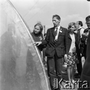 10.09.1974, Skierniewice, Polska.
XIX Międzynarodowy Kongres Ogrodniczy w Instytucie Sadownictwa, n/z uczestnicy zwiedzają Instytut Sadownictwa.
Fot. Irena Jarosińska, zbiory Ośrodka KARTA