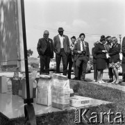 10.09.1974, Skierniewice, Polska.
XIX Międzynarodowy Kongres Ogrodniczy w Instytucie Sadownictwa, n/z uczestnicy zwiedzają Instytut Sadownictwa.
Fot. Irena Jarosińska, zbiory Ośrodka KARTA