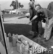 10.09.1974, Skierniewice, Polska.
XIX Międzynarodowy Kongres Ogrodniczy w Instytucie Sadownictwa, n/z uczestnicy zwiedzają Instytut Sadownictwa.
Fot. Irena Jarosińska, zbiory Ośrodka KARTA