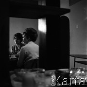 Lata 50., Warszawa, Polska.
Kawiarnia.
Fot. Irena Jarosińska, zbiory Fundacji Ośrodka KARTA