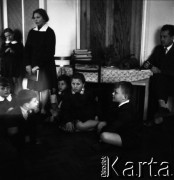 Lata 60., Warszawa, Polska.
Eksperymentalna Szkoła Podstawowa nr 176 przy placu Inwalidów.
Fot. Irena Jarosińska, zbiory Fundacji Ośrodka KARTA