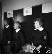Lata 60., Warszawa, Polska.
Eksperymentalna Szkoła Podstawowa nr 176 przy placu Inwalidów.
Fot. Irena Jarosińska, zbiory Fundacji Ośrodka KARTA