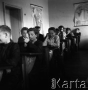 Lata 60., Warszawa, Polska.
Eksperymentalna Szkoła Podstawowa nr 176 przy placu Inwalidów.
Fot. Irena Jarosińska, zbiory Fundacji Ośrodka KARTA