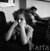 Lata 60., Warszawa, Polska.
Eksperymentalna Szkoła Podstawowa nr 176 przy placu Inwalidów.
Fot. Irena Jarosińska, zbiory Fundacji Ośrodka KARTA