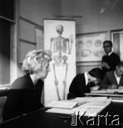 17.06.1960, Warszawa, Polska.
XVII Liceum Ogólnokształcące im. Andrzeja Frycza Modrzewskiego.
Fot. Irena Jarosińska, zbiory Fundacji Ośrodka KARTA