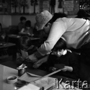Lata 60., Warszawa, Polska.
Szkoła dla dzieci ze specjalnymi potrzebami edukacyjnymi (ówcześnie tzw. 