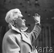 Lata 60., Warszawa, Polska.
Aktorka Bogusława Kożusznik podczas sesji zdjęciowej.
Fot. Irena Jarosińska, zbiory Fundacji Ośrodka KARTA