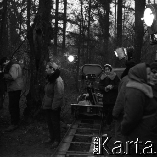 1960, miejsce nieznane, Polska.
Realizacja filmu 