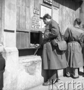 Lata 50., Warszawa, Polska.
Kasa ogrodu zoologicznego.
Fot. Irena Jarosińska, zbiory Ośrodka KARTA