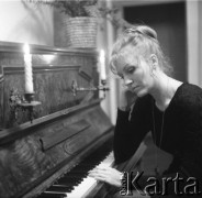 Lata 60., Polska.
Piosenkarka Anna German.
Fot. Irena Jarosińska, zbiory Ośrodka KARTA