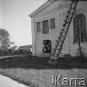 1961, Kadzidło, Polska.
Kościół pod wezwaniem Świętego Ducha.
Fot. Irena Jarosińska, zbiory Ośrodka KARTA
