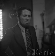 Lata 80., Warszawa, Polska.
Kolega rzeźbiarza i profesora warszawskiej Akademii Sztuk Pięknych Jana Bohdana Chmielewskiego.
Fot. Irena Jarosińska, zbiory Ośrodka KARTA