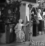 Zima 1977, Warszawa, Polska.
Rekwizytornia Telewizji Polskiej. 
Fot. Irena Jarosińska, zbiory Ośrodka KARTA